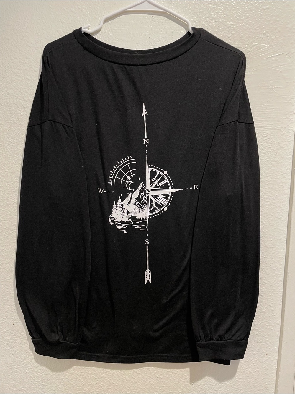 Black Compass Mountain Geometric Graphic Long Sleeve Shirt Unisex XL